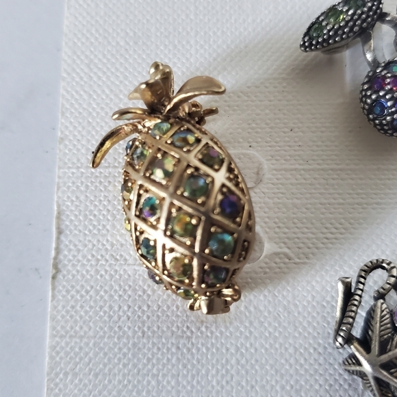 3 Robert Rose Pave Rhinestone Fruit Pins Brooches Cherry Pineapple Grapes - Picture 6 of 8